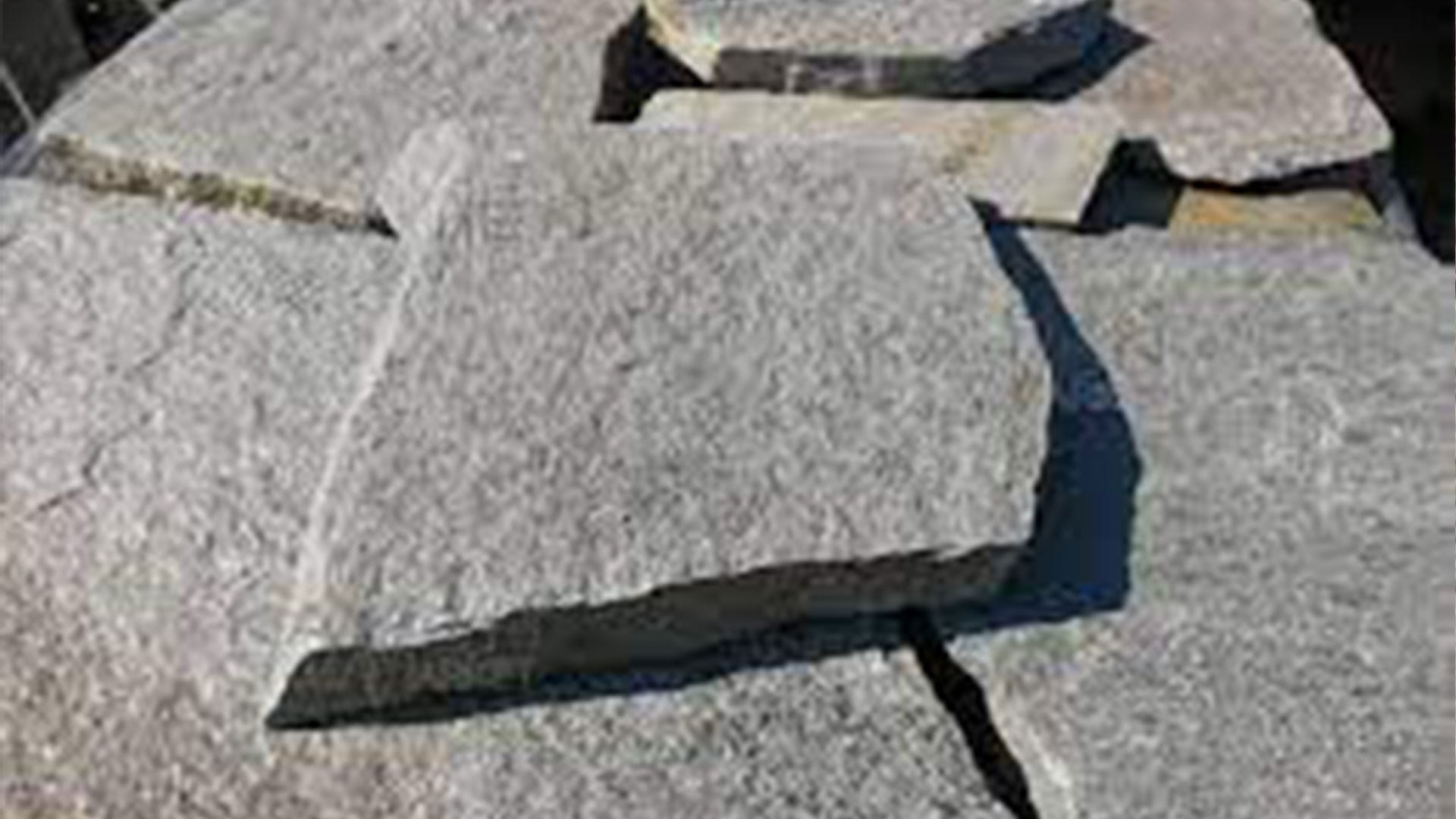 Šlapák z prírodného kameňa Gneis